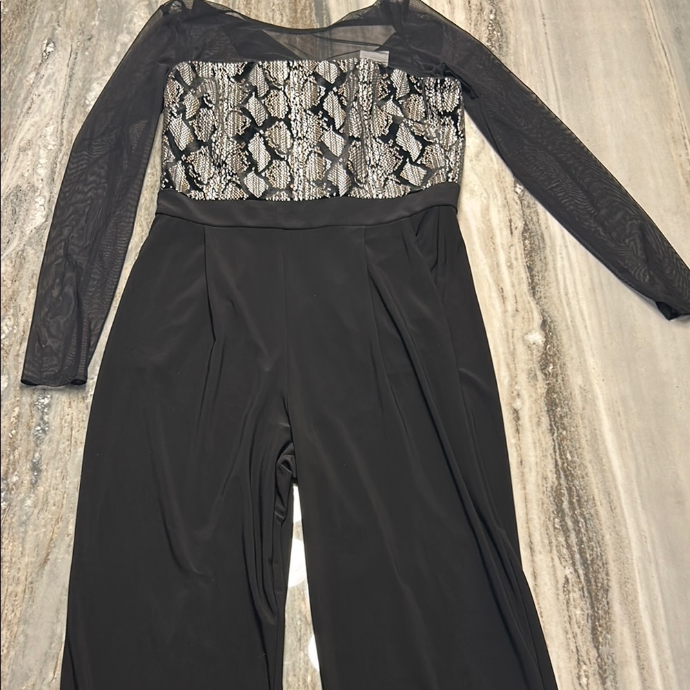 Frank Lyman Black Jumpsuit with Mesh sexy neck Detail Sz 8 🔥🔥